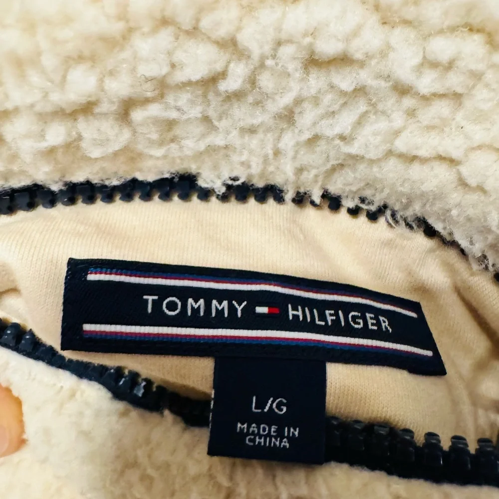 Tommy Hilfiger Cream and Black Sherpa Jacket - Picture 2 of 3